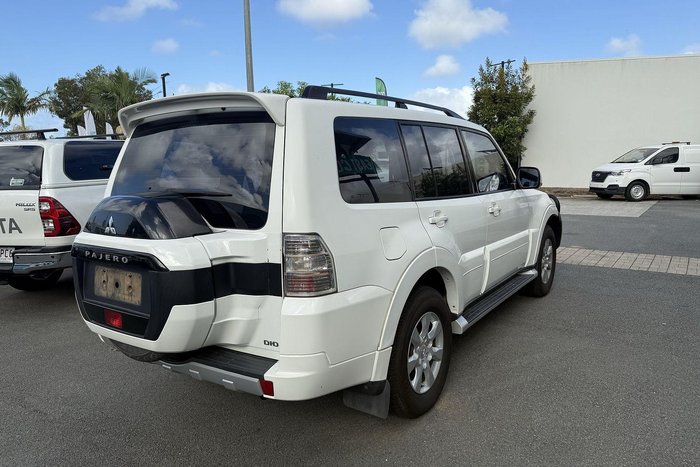 2020 Mitsubishi Pajero
