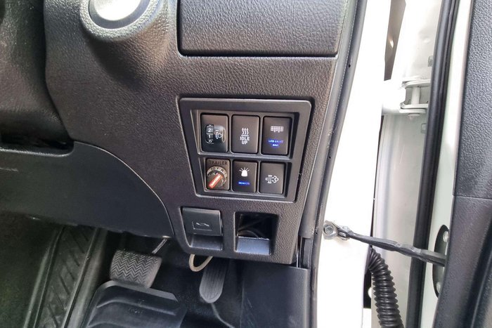 2022 Toyota Hilux SR