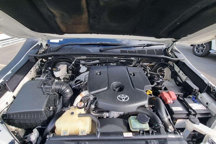 2022 Toyota Hilux SR