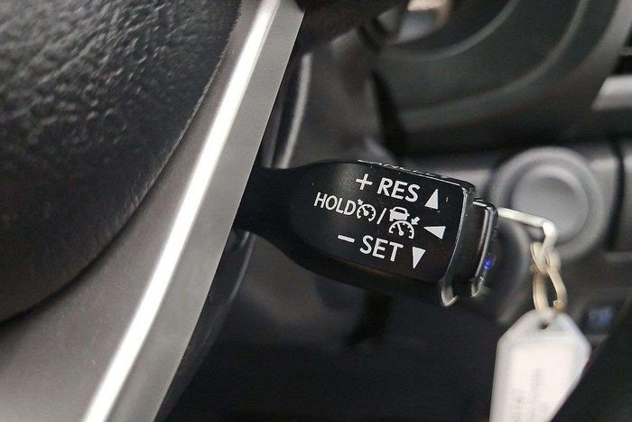 2022 Toyota Hilux SR