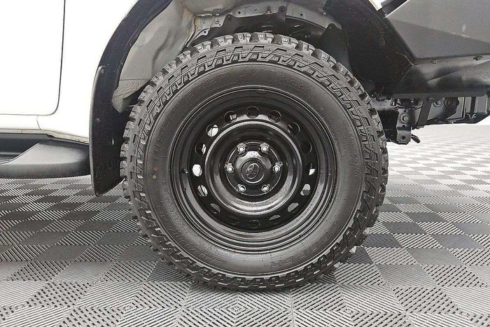 2022 Toyota Hilux SR