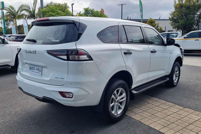 2022 Isuzu MU-X LS-M