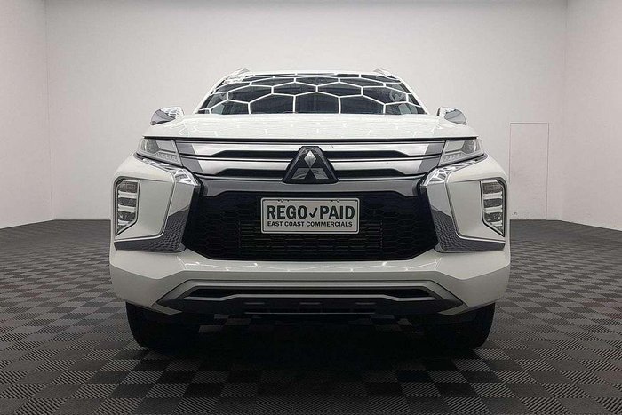 2022 Mitsubishi Pajero Sport GLS