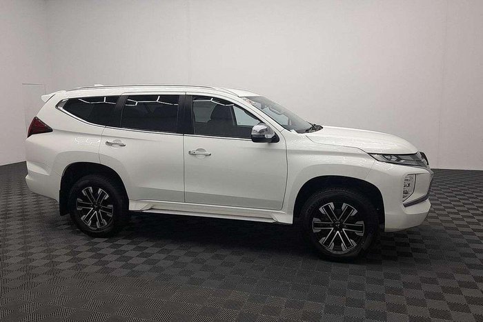 2022 Mitsubishi Pajero Sport GLS