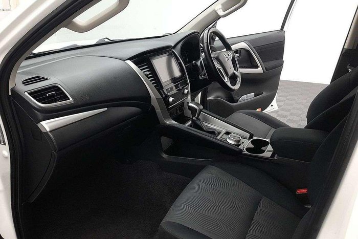 2022 Mitsubishi Pajero Sport GLS