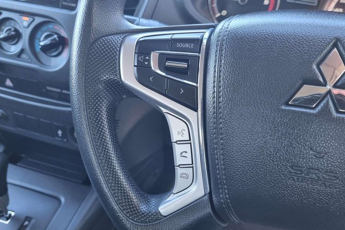 2022 Mitsubishi Triton GLX