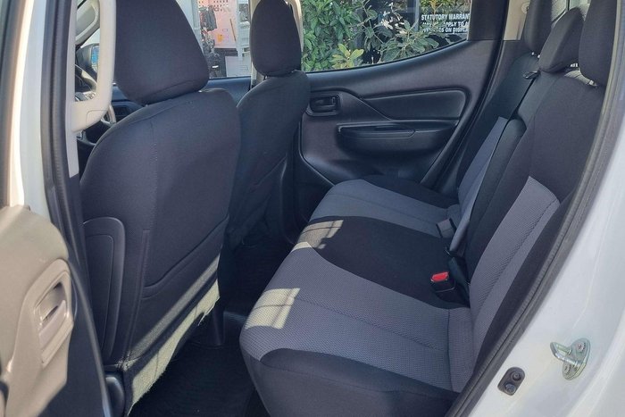 2022 Mitsubishi Triton GLX