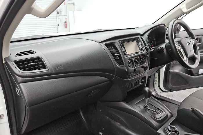 2022 Mitsubishi Triton GLX