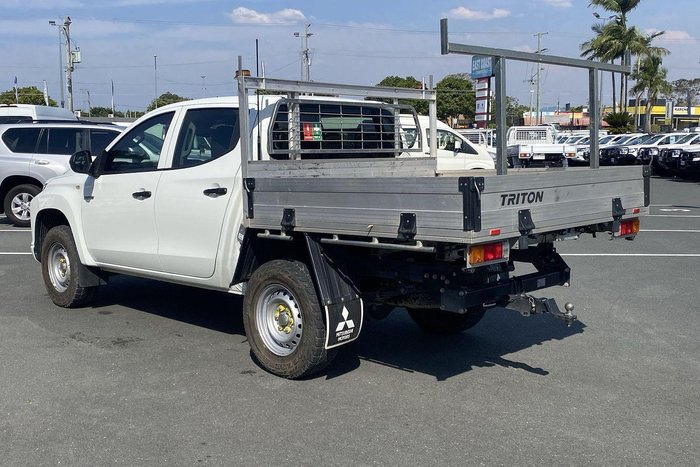 2022 Mitsubishi Triton GLX