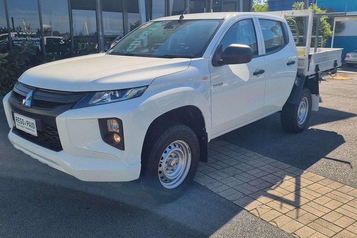 2022 Mitsubishi Triton GLX