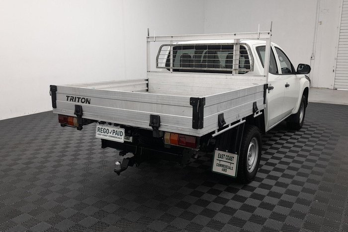 2021 Mitsubishi Triton GLX