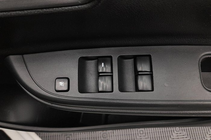 2021 Mitsubishi Triton GLX