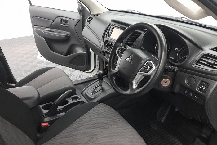 2021 Mitsubishi Triton GLX