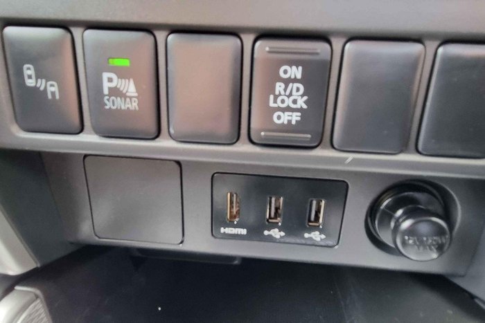 2021 Mitsubishi Triton GLS