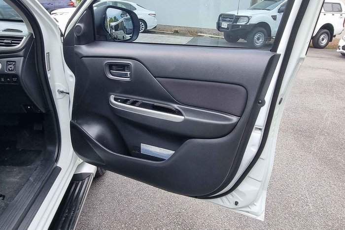 2021 Mitsubishi Triton GLS