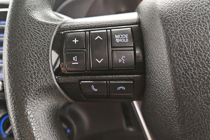 2021 Toyota Hilux SR