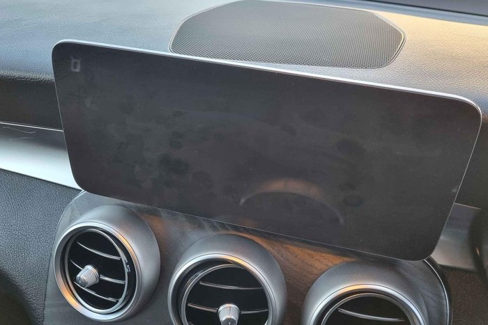 2021 Mercedes-Benz GLC-Class GLC300