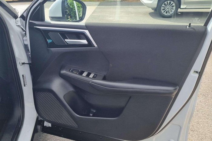 2024 Mitsubishi Outlander ES