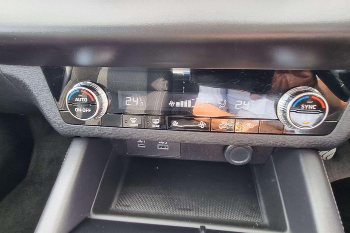 2024 Mitsubishi Outlander ES