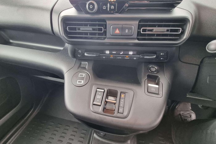 2024 Peugeot Partner Premium