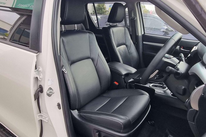 2021 Toyota Hilux SR5