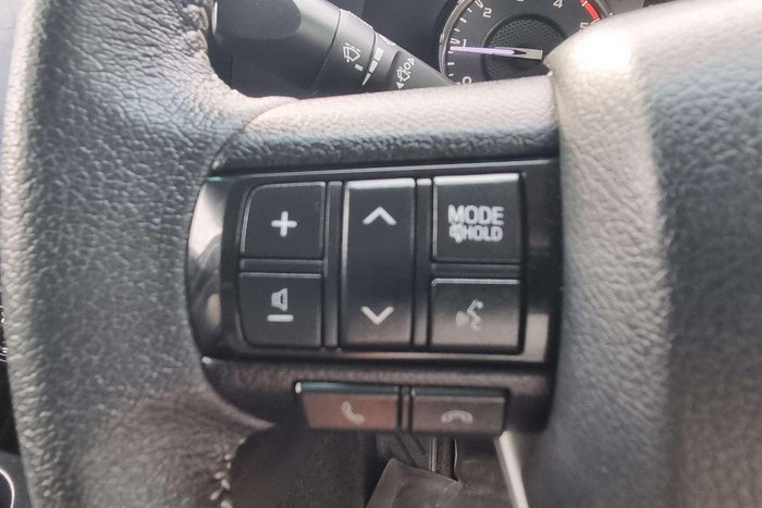 2021 Toyota Hilux SR5