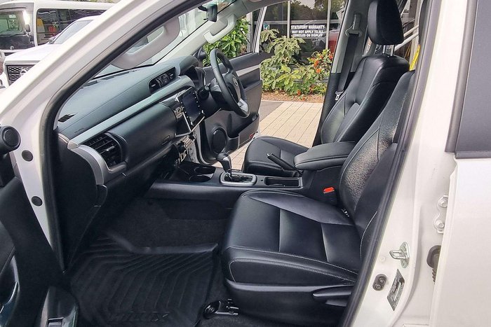 2021 Toyota Hilux SR5