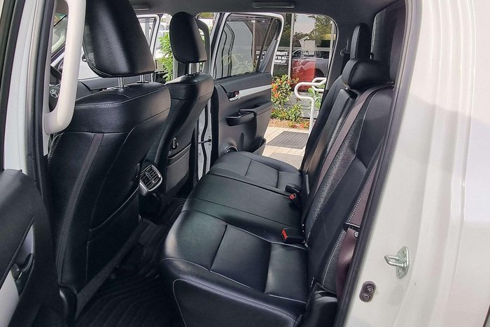 2021 Toyota Hilux SR5