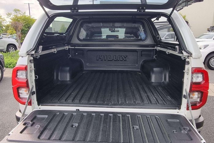 2021 Toyota Hilux SR5