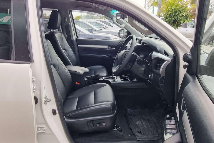 2021 Toyota Hilux SR5