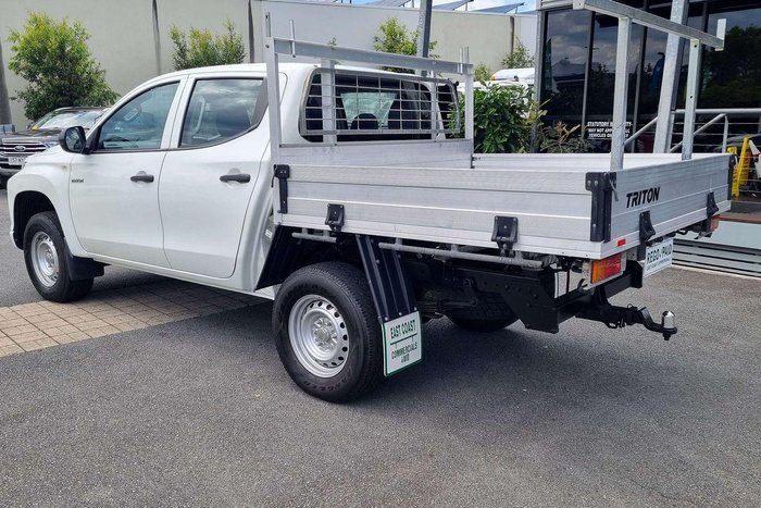 2022 Mitsubishi Triton GLX