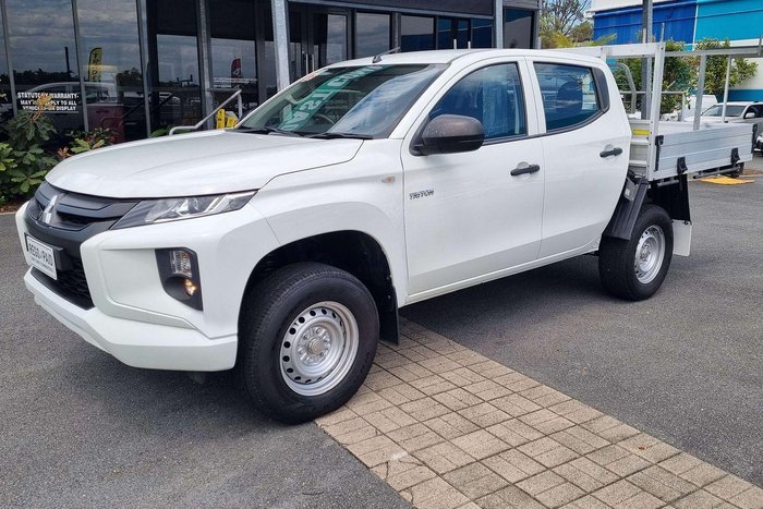 2022 Mitsubishi Triton GLX
