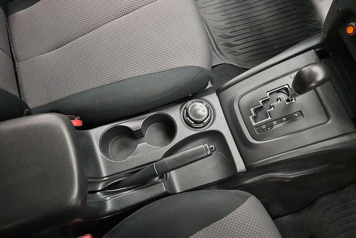 2022 Mitsubishi Triton GLX