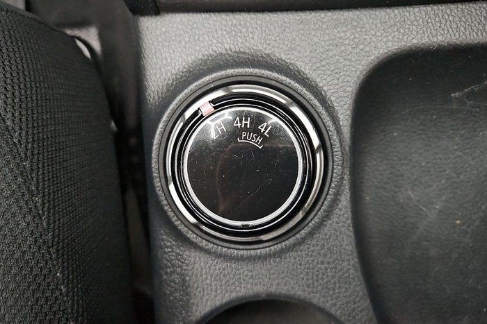 2022 Mitsubishi Triton GLX