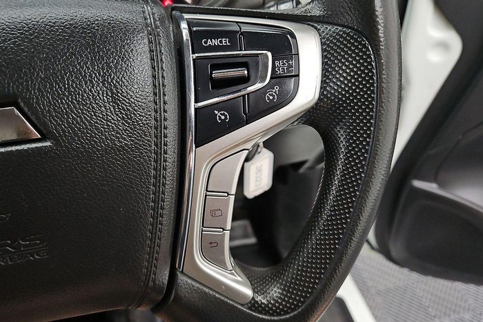 2022 Mitsubishi Triton GLX