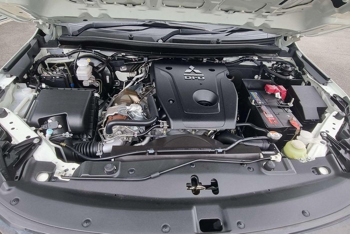 2022 Mitsubishi Triton GLX