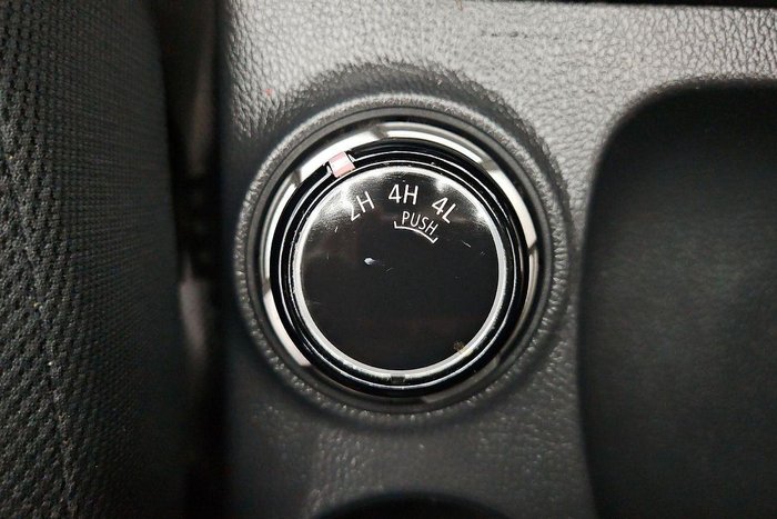 2022 Mitsubishi Triton GLX