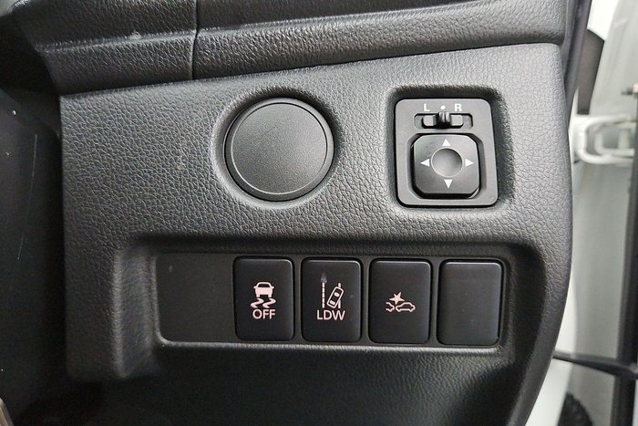 2022 Mitsubishi Triton GLX