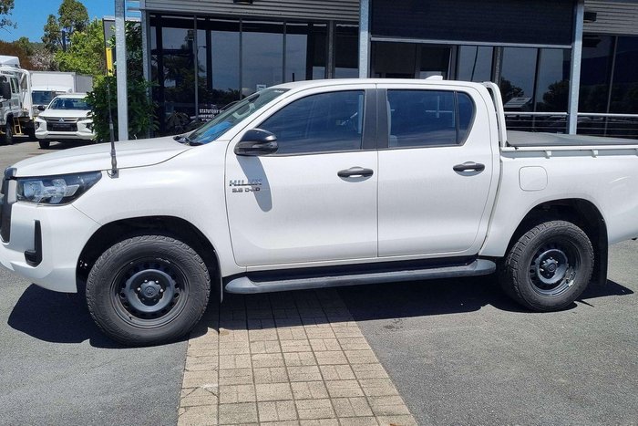 2022 Toyota Hilux SR