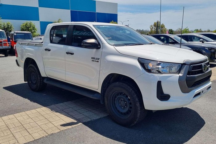 2022 Toyota Hilux SR