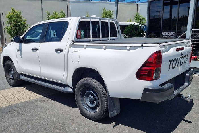 2022 Toyota Hilux SR