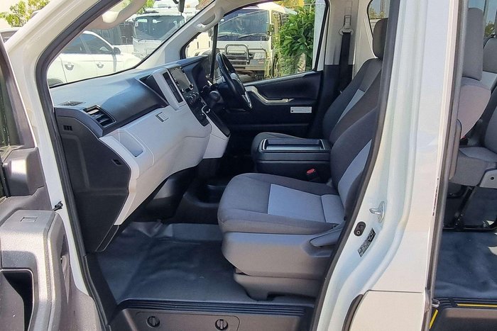 2021 Toyota Hiace Commuter