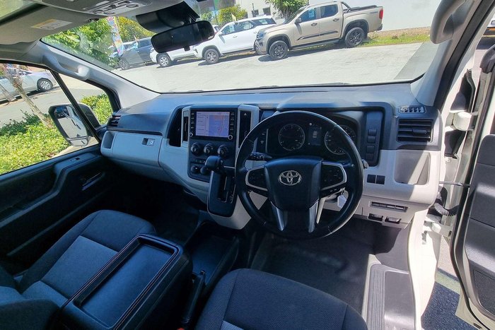 2021 Toyota Hiace Commuter