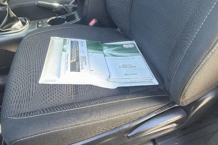 2020 Toyota Hilux SR