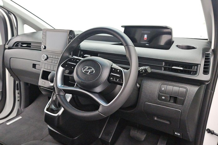 2023 Hyundai STARIA LOAD