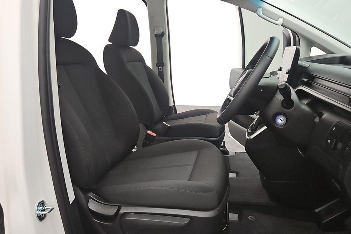 2023 Hyundai STARIA LOAD