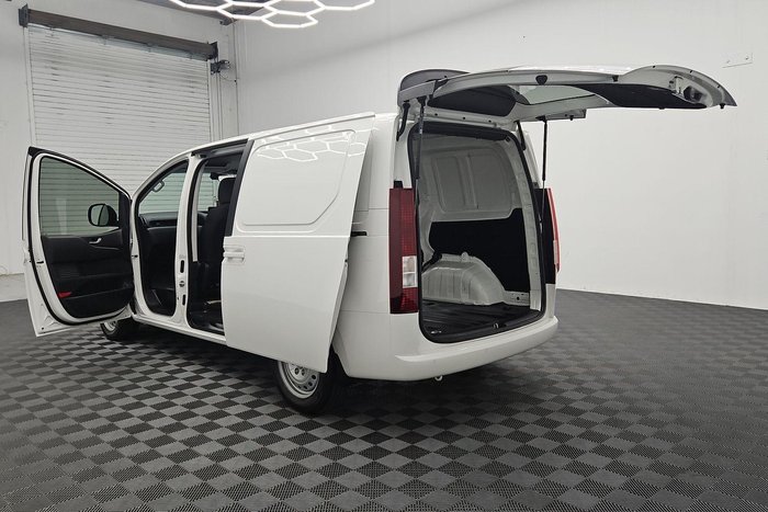 2023 Hyundai STARIA LOAD