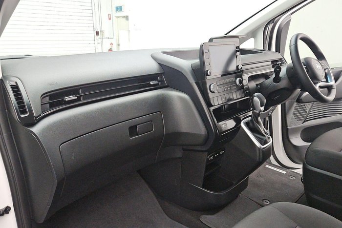 2023 Hyundai STARIA LOAD