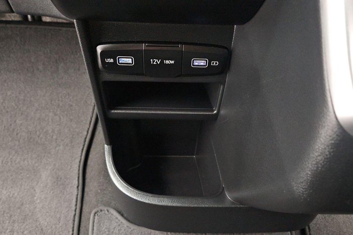 2023 Hyundai STARIA LOAD