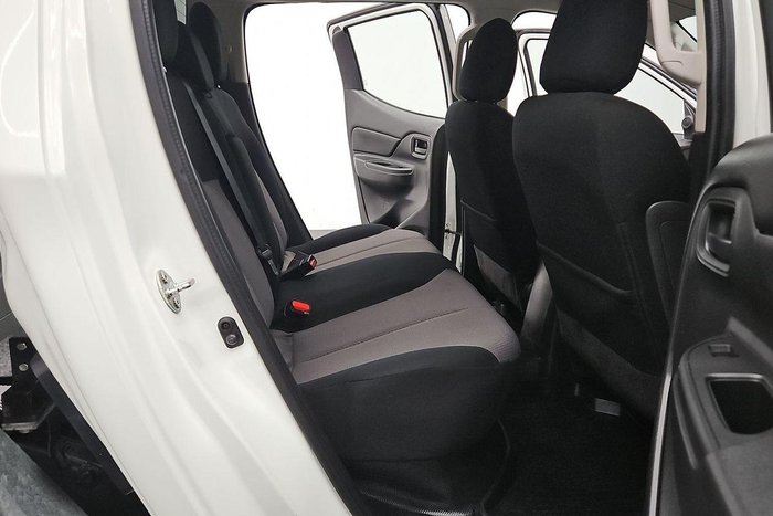 2021 Mitsubishi Triton GLX